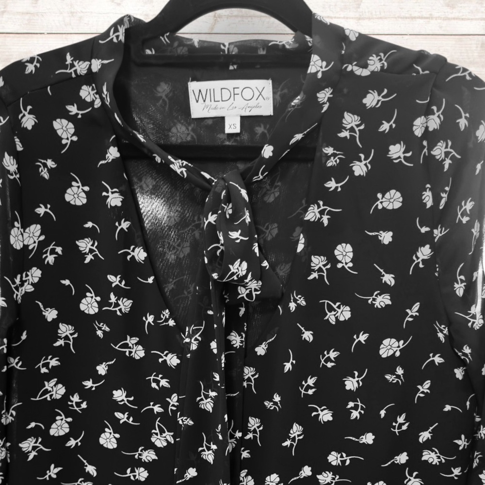 🌺𝐖𝐈𝐋𝐃𝐅𝐎𝐗 𝐁𝐋𝐀𝐂𝐊 𝐒𝐇𝐄𝐄𝐑 𝐋𝐎𝐍𝐆 𝐒𝐋𝐄𝐄𝐕𝐄 𝐓𝐈𝐄 𝐍𝐄𝐂𝐊 𝐖𝐇𝐈𝐓𝐄 𝐅𝐋𝐎𝐑𝐀𝐋 𝐌𝐈𝐍𝐈 𝐃𝐑𝐄𝐒𝐒 - Picture 2 of 6